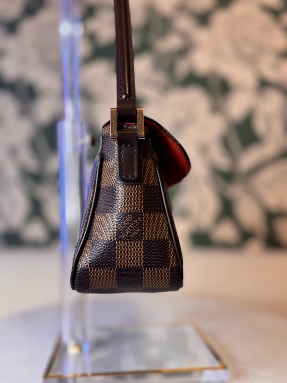 Louis Vuitton Authentic Damier Shoulder Bag with Red Trim and flap closure EUC - Picture 5 of 12